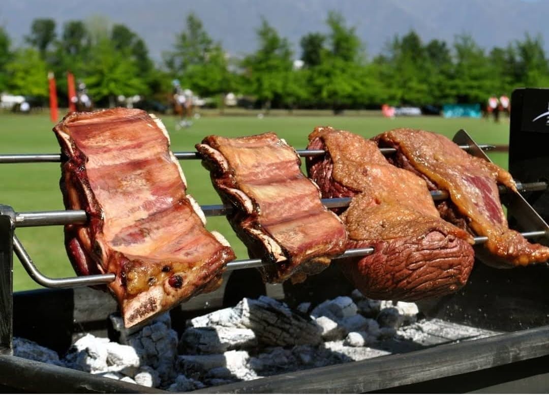 Parrillero con cortes